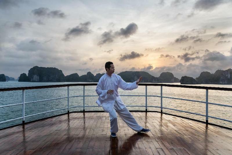 Hotel Emeraude Classic Cruises Ha Long Exterior foto